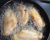 Hình bước làm 1 của món Cánh gà chiên nước mắm