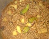 A picture of step 4 of Qeema Alo.