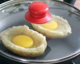 Foto del paso 5 de la receta: Huevos con papa y queso