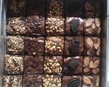 Foto langkah ke 5 dari resep Brownies Panggang Sekat.
