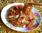 Foto langkah ke 4 dari resep Mie Bihun Goreng Pedas Sederhana.