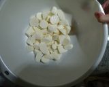 A picture of step 1 of Chinese yam spareribs soup.