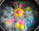 Foto langkah ke 4 dari resep Bua Loy Thai Dessert (Mochi Kuah Santan Manis).