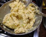 A picture of step 2 of Jain rava dahi vade.