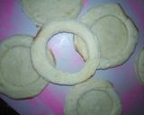 A picture of step 4 of Pizza disc sandwich.