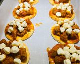 A picture of step 4 of Quick and Easy Naan Pizza.