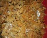 Foto langkah ke 2 dari resep Tumis Terong Bulat Udang Rebon.
