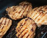 A picture of step 2 of Creamy steak.