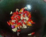 Foto langkah ke 2 dari resep Tumis Tongkol Pete Pedas.