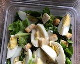 Gambar langkah 4 resipi Egg Caesar Salad.