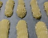 Hình bước làm 3 của món Éclair (bánh su que)