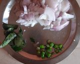 A picture of step 1 of Kandapoha.