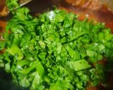 A picture of step 4 of Palak gosht.