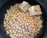 A picture of step 2 of Puchero (Spanish cuisine).
