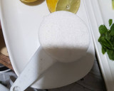 A picture of step 2 of Cucumber juice.