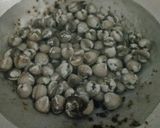 Foto langkah ke 4 dari resep Sop kerang.