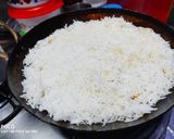 A picture of step 5 of Navrattan Pulao.