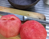 Foto del paso 1 de la receta: Huevo duro y tomate