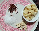 A picture of step 1 of Banana smoothie - Banana and cashew nut smoothie.