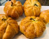 A picture of step 5 of Pumpkin Stuffed Bun.