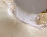 Foto langkah ke 5 dari resep Sponges Cake topping keju.