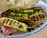 Foto del passaggio 2 della ricetta Panino speck e zucchine grigliate