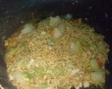 Foto langkah ke 5 dari resep Indomie nyemek.