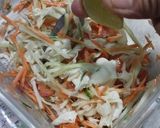 Foto langkah ke 3 dari resep Salad simple sat set.