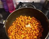 மொச்சை, வெள்ளை கொண்டக்கடலை சுண்டல்(sundal recipe in tamil) ரெசிபி ஸ்டேப் 3 புகைப்படம்