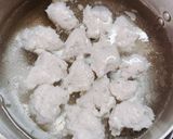 Hình bước làm 4 của món Cơm ngon nhà Huý 🏡: Ba rọi rút sườn chiên sả ớt - Canh khổ qua cá thác lác