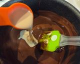 Foto del paso 3 de la receta: Turrón de chocolate, Baileys, avellanas y chocolate krispis