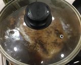 Foto del paso 3 de la receta: Empanadas de bondiola a la cerveza y cebollas confitadas