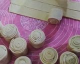 Foto langkah ke 2 dari resep Cromboloni Puff Pastry Instan.