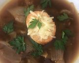 A picture of step 3 of French Caramelised Onion Soup.