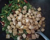 Foto langkah ke 7 dari resep Tumis Buncis Campur Tahu.