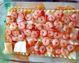 Foto del paso 5 de la receta: Lasaña de camarones en salsa roja