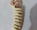 Foto langkah ke 6 dari resep Caterpillar Bread.