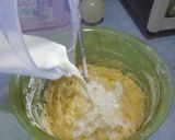 Foto langkah ke 5 dari resep Kue Pisang Kukus Coklat Lumer.
