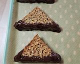 Nussecke (Mogyorós háromszögek) recept fázis 6 fotója