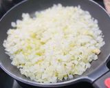 Foto del paso 5 de la receta: Arroz a la cubana con edamame salteado 🫛 🌾 🫛 🌾