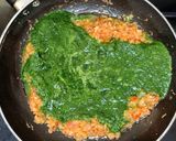 A picture of step 3 of Lehsooni Palak Kichdi.
