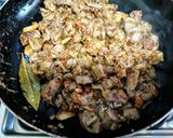Foto del paso 4 de la receta Mollejas de pollo en salsa