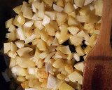 Foto del paso 7 de la receta: Gorditas rellenas de papas en salsa roja
