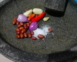 Foto langkah ke 3 dari resep Cobek Ikan Nila Khas Sunda (Pecak Ikan).