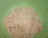 Foto langkah ke 2 dari resep Oseng udang rebon daun mengkudu / urab daun mengkudu.