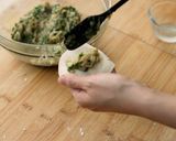 Foto langkah ke 5 dari resep Gyoza Ayam Devina Hermawan.