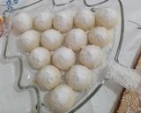 Pas rețetă Fursecurile- Bulgări de zăpadă - super fragede 5 fotografie