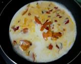 Foto langkah ke 3 dari resep Indomie Kari Ayam Kuah Susu.