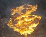Foto del paso 4 de la receta: Paleta de cerdo a la plancheta con ajo y huevo frito
