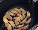 Foto langkah ke 2 dari resep Ayam dan kentang crispy manis ala air fryer.